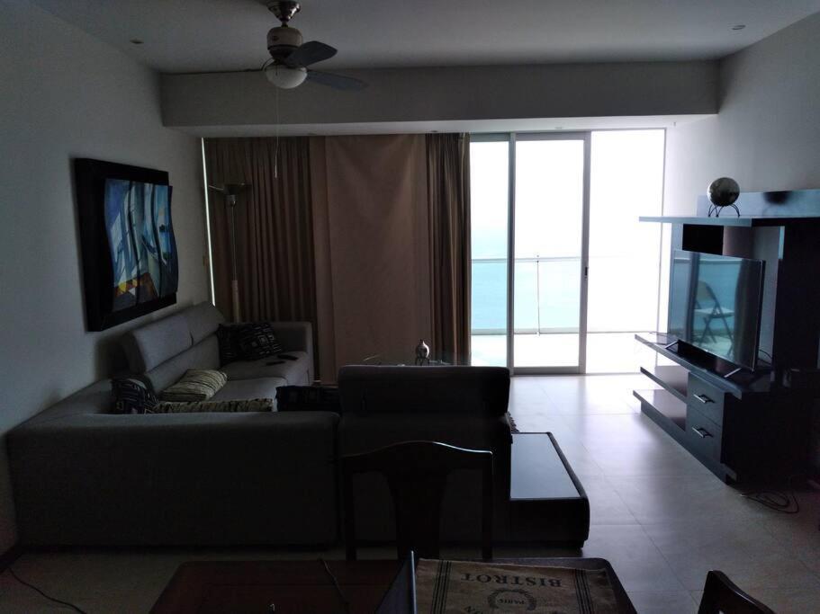 Beautiful 3 Bedroom, Fully Furnished, On The Beach Mazatlan Dış mekan fotoğraf
